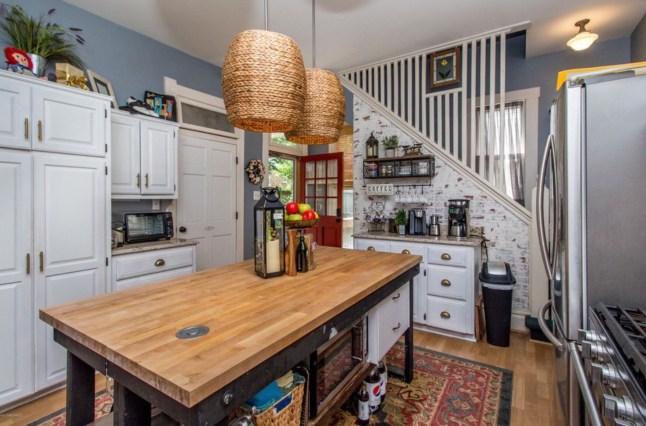 CD737656-7ADD-4C0F-A105-0B4F249D606A